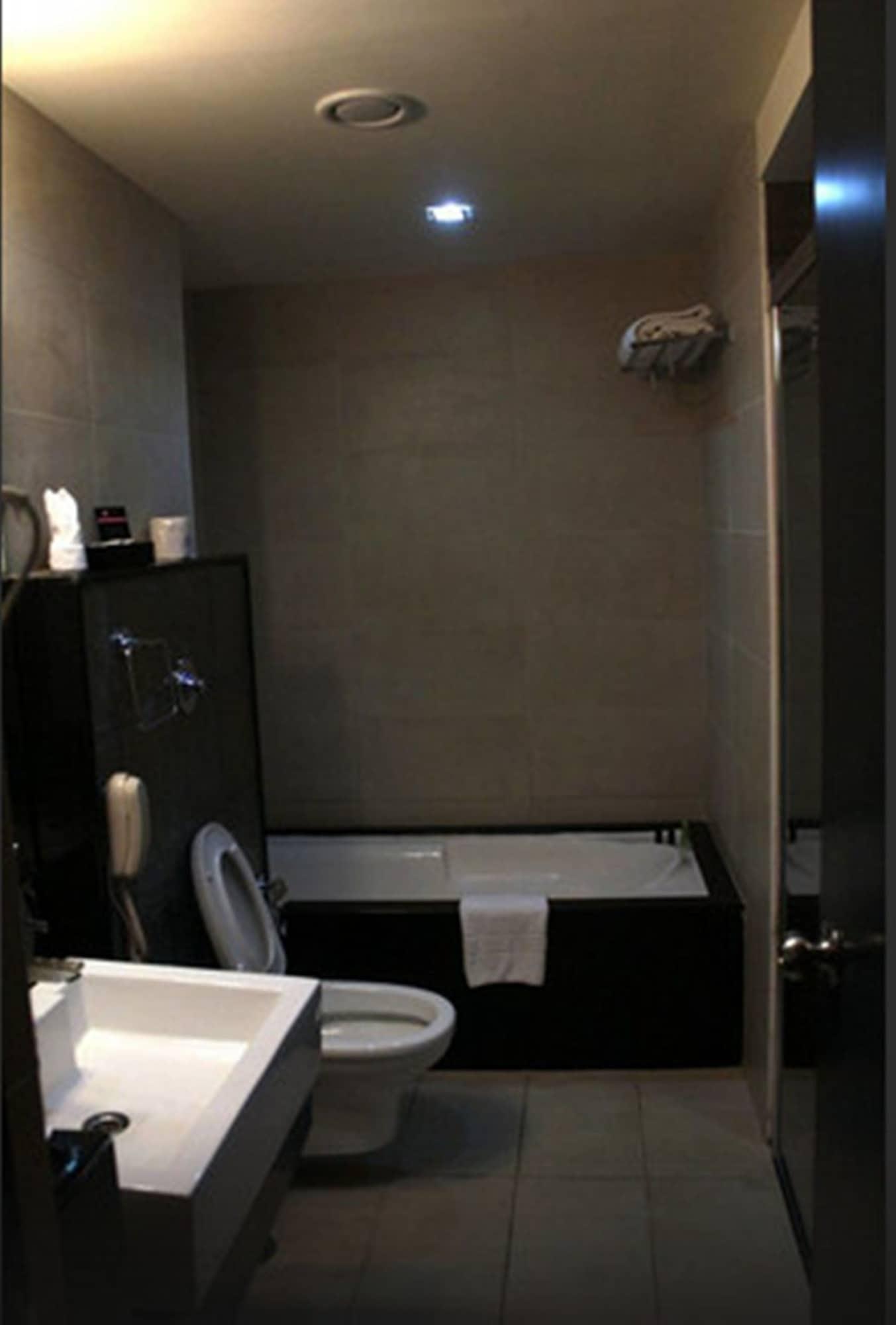 Royal Orchid Central, Shimoga Εξωτερικό φωτογραφία