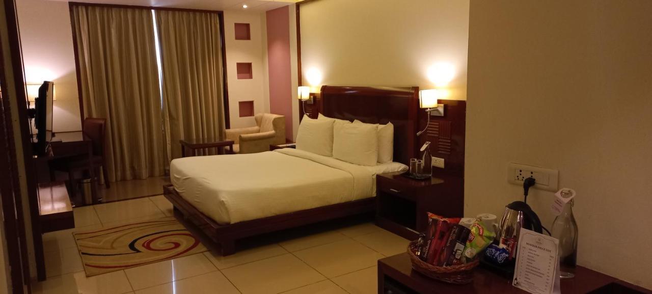 Royal Orchid Central, Shimoga Εξωτερικό φωτογραφία