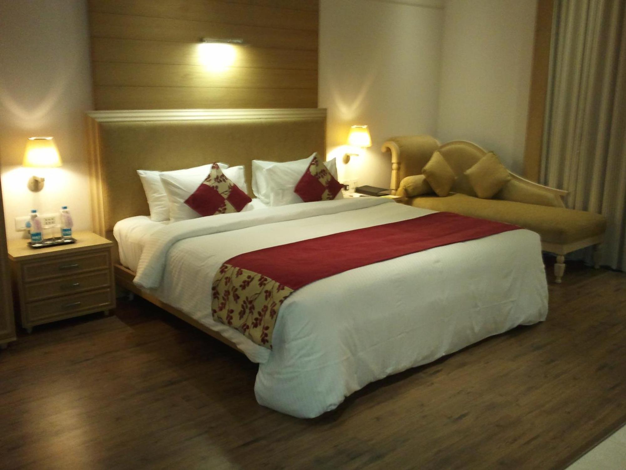 Royal Orchid Central, Shimoga Εξωτερικό φωτογραφία